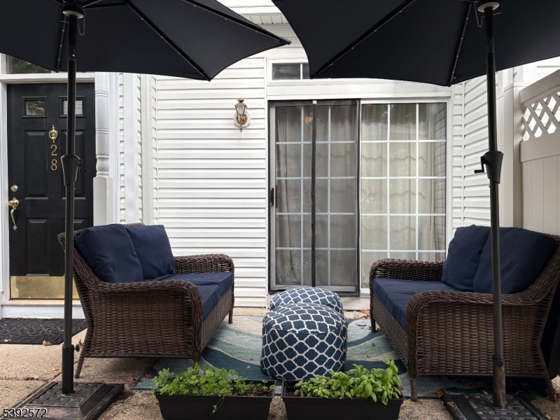 ROSE ARBOR - Residential