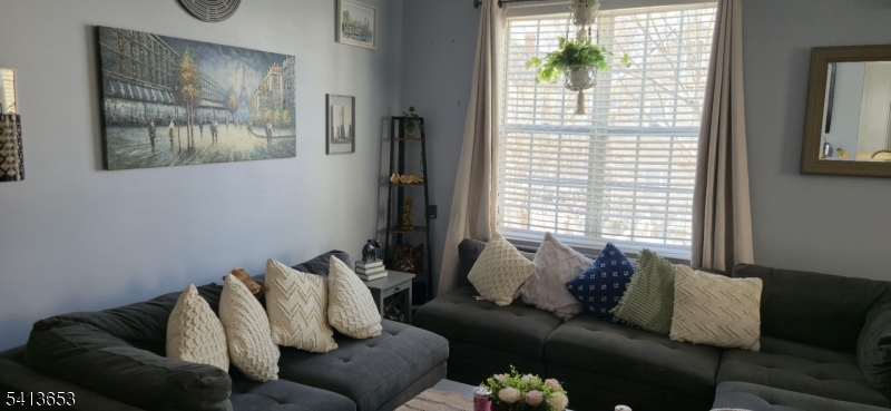 Van Houten Manor - Residential