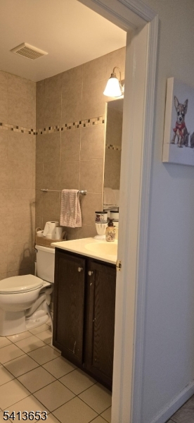 Van Houten Manor - Residential