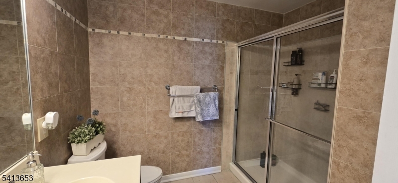 Van Houten Manor - Residential