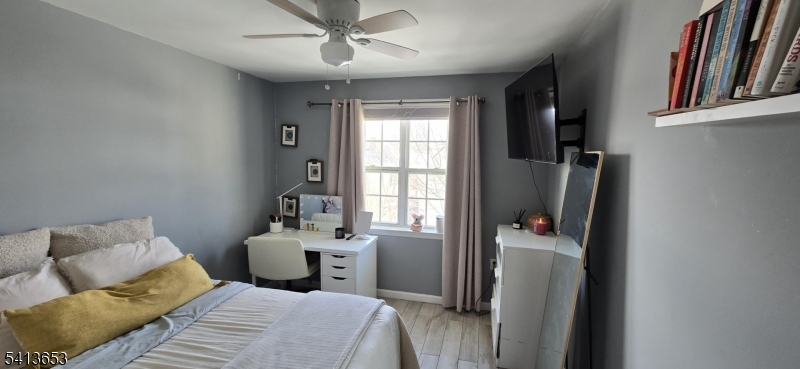 Van Houten Manor - Residential