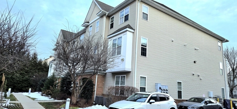 Van Houten Manor - Residential