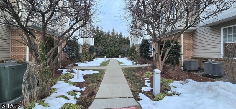 Van Houten Manor - Residential