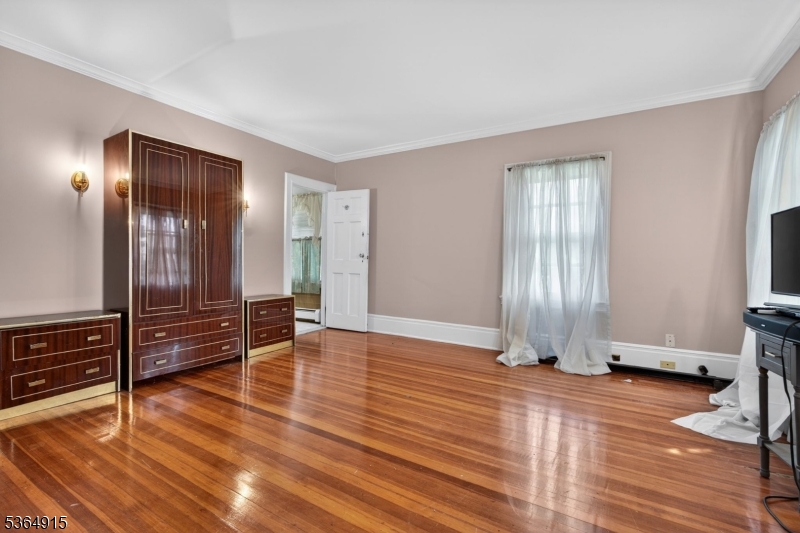 Montrose - Residential