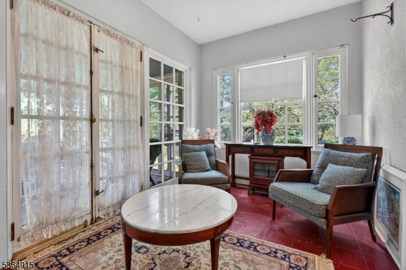 Montrose - Residential