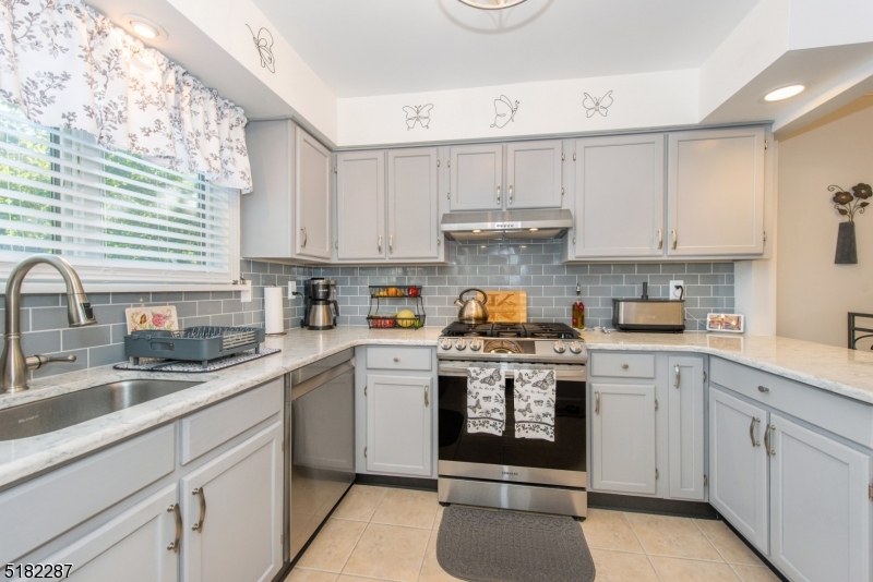 Hilltop at High Bridge - Residential