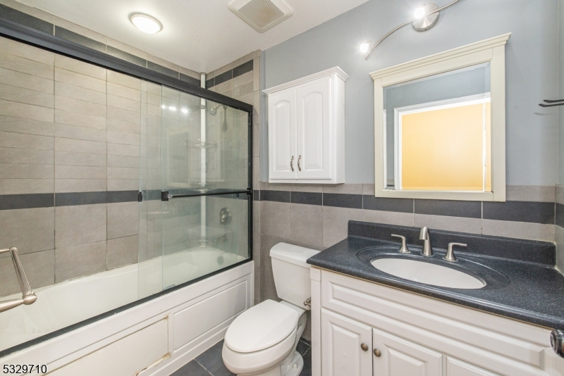 Mazda Brook Commons - Residential