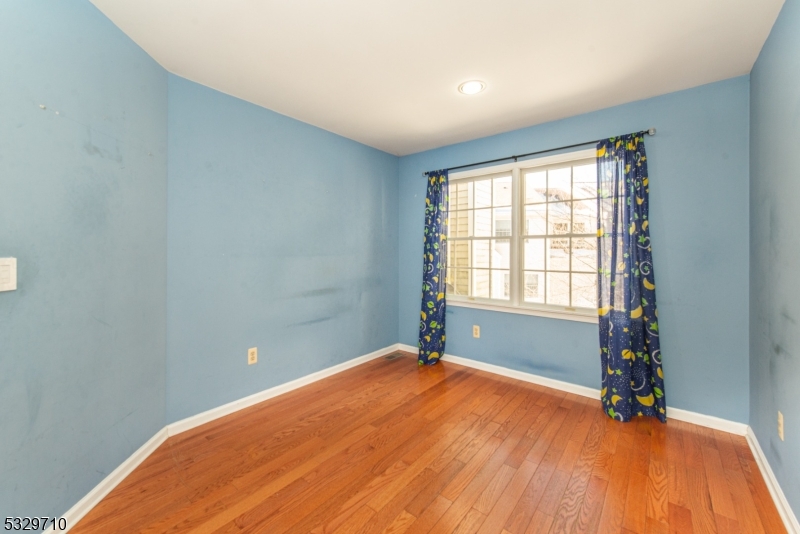 Mazda Brook Commons - Residential