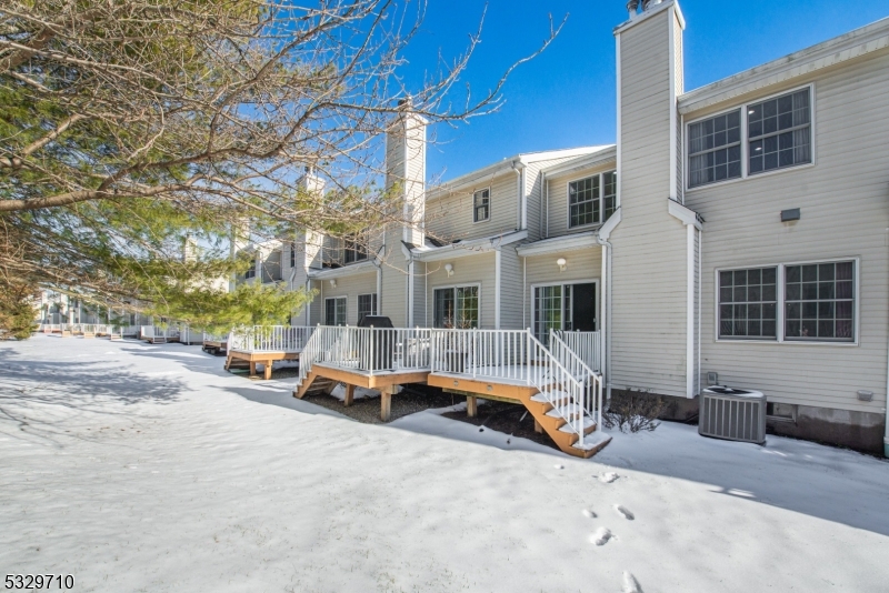 Mazda Brook Commons - Residential