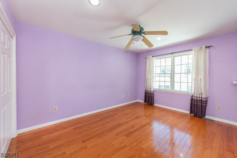 Mazda Brook Commons - Residential