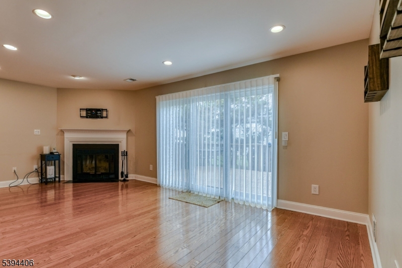 Country Courtyard - Residential