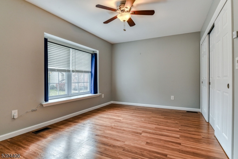 Country Courtyard - Residential