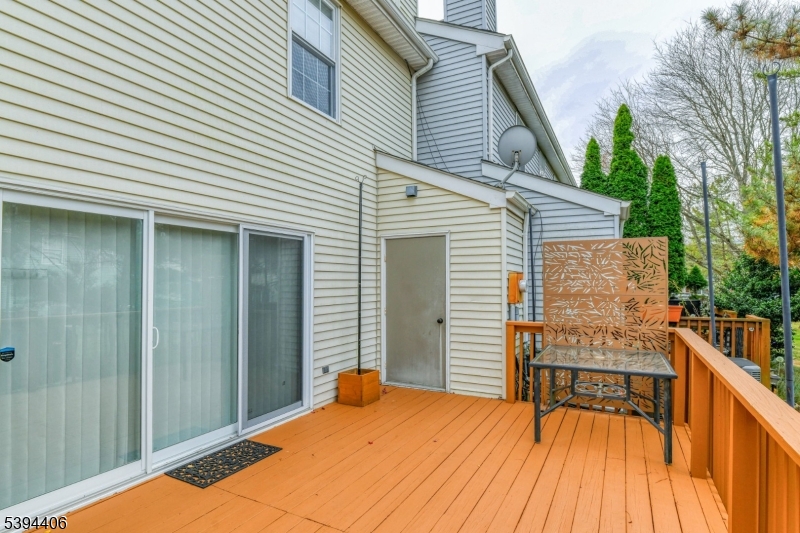 Country Courtyard - Residential