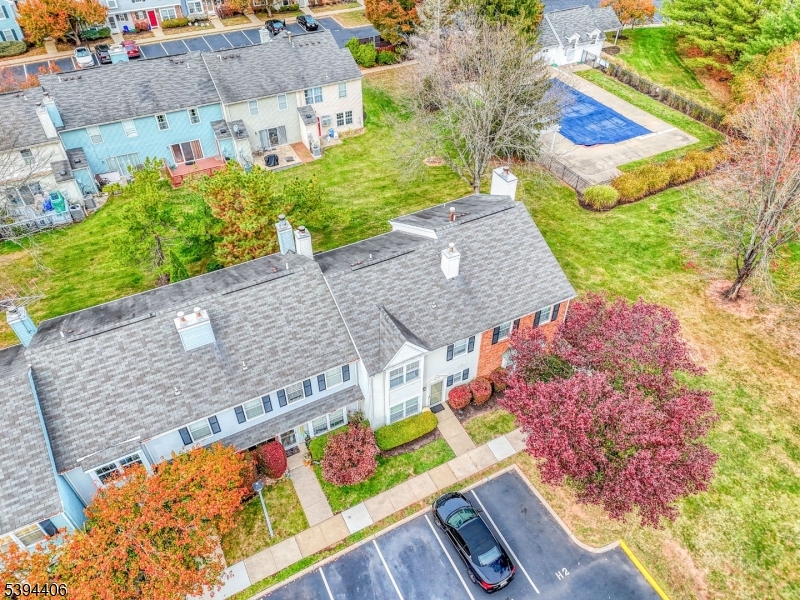 Country Courtyard - Residential