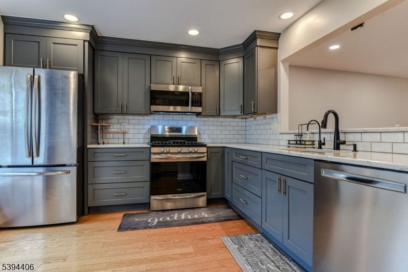 Country Courtyard - Residential