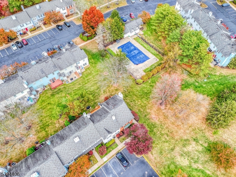 Country Courtyard - Residential