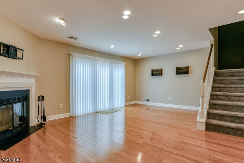 Country Courtyard - Residential