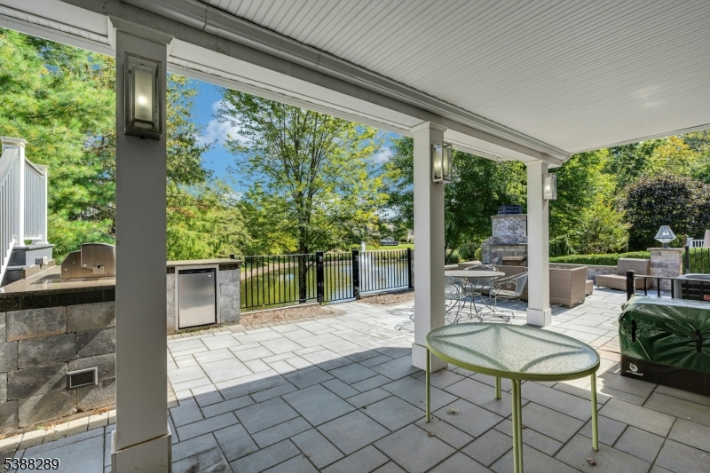 4 Seasons At The Promenade - Residential