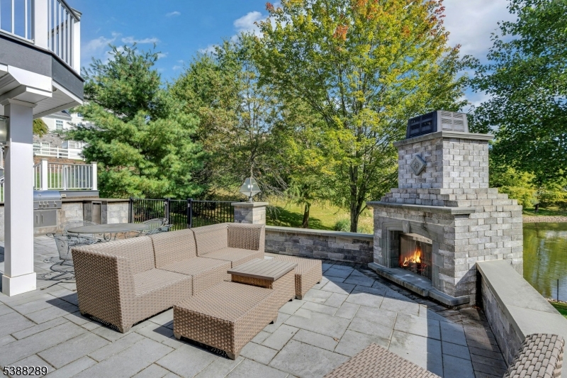 4 Seasons At The Promenade - Residential