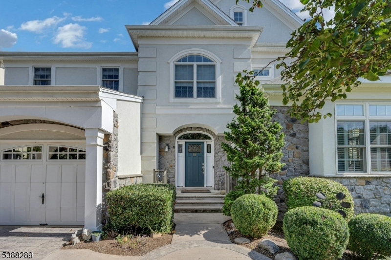 4 Seasons At The Promenade - Residential