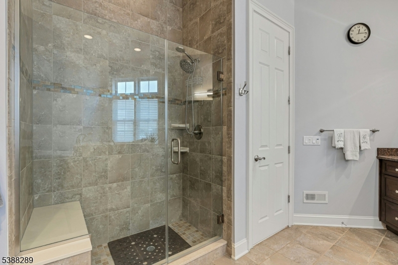 4 Seasons At The Promenade - Residential