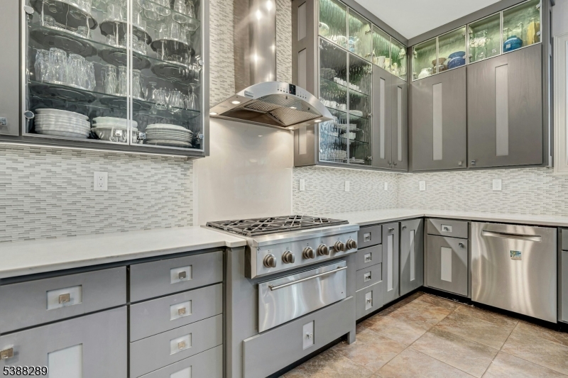 4 Seasons At The Promenade - Residential