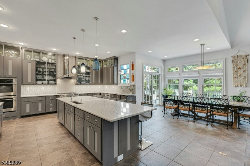 4 Seasons At The Promenade - Residential