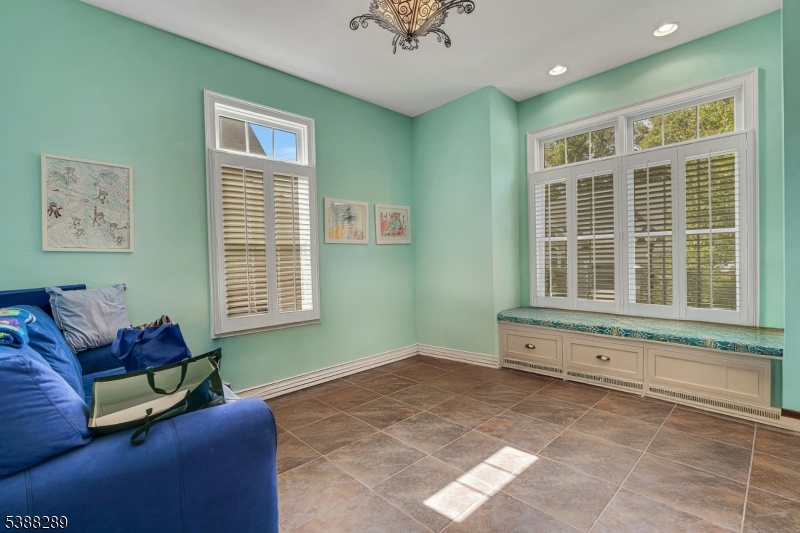 4 Seasons At The Promenade - Residential