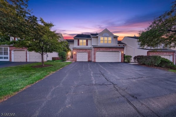 702 PORTER WAY W, BRIDGEWATER, NJ 08807 - Image 37eca799ac09587d4e8a145b5d4b595d/3102142999