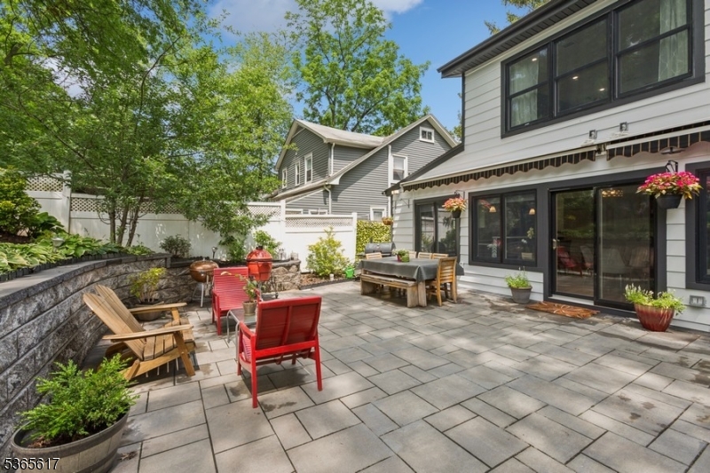 West Orange Twp., New Jersey 07052, United States, 4 Bedrooms Bedrooms, ,4 BathroomsBathrooms,Residential,Coming Soon,156198