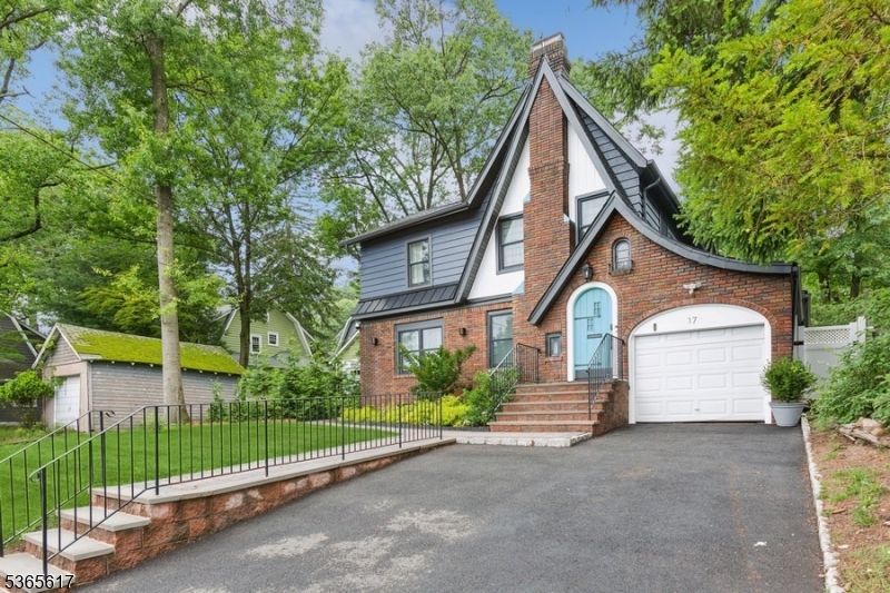 West Orange Twp., New Jersey 07052, United States, 4 Bedrooms Bedrooms, ,4 BathroomsBathrooms,Residential,Coming Soon,156198