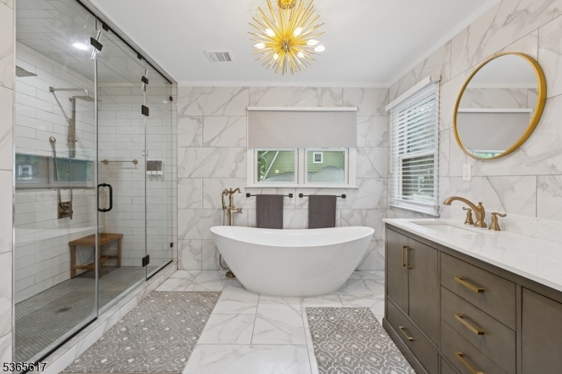 West Orange Twp., New Jersey 07052, United States, 4 Bedrooms Bedrooms, ,4 BathroomsBathrooms,Residential,Coming Soon,156198