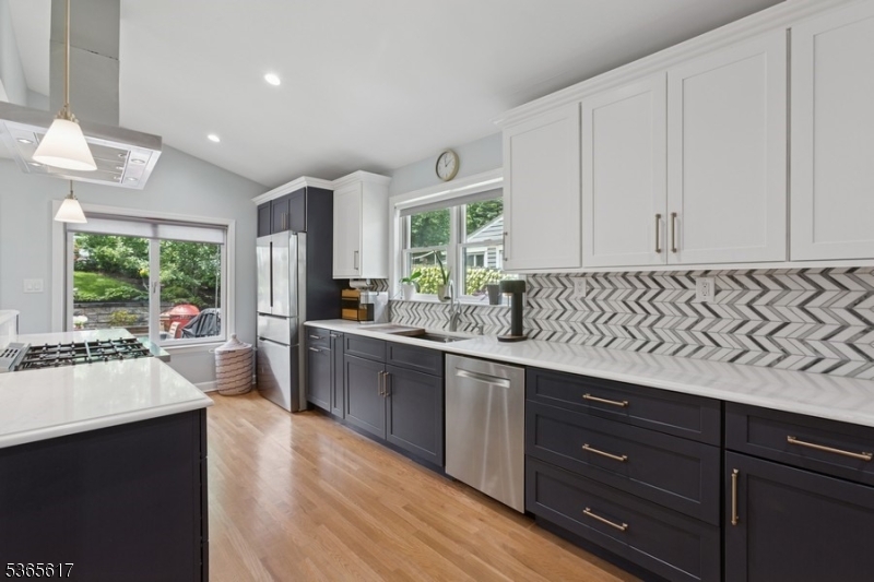 West Orange Twp., New Jersey 07052, United States, 4 Bedrooms Bedrooms, ,4 BathroomsBathrooms,Residential,Coming Soon,156198