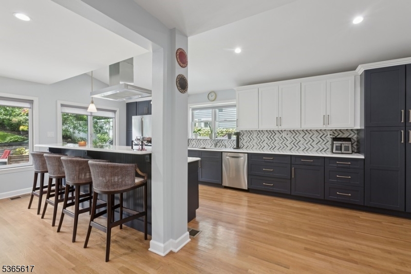 West Orange Twp., New Jersey 07052, United States, 4 Bedrooms Bedrooms, ,4 BathroomsBathrooms,Residential,Coming Soon,156198