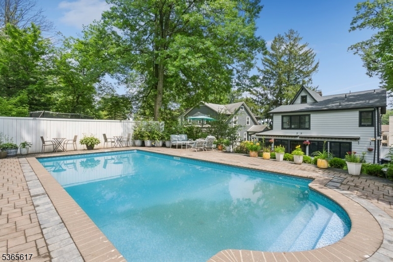 West Orange Twp., New Jersey 07052, United States, 4 Bedrooms Bedrooms, ,4 BathroomsBathrooms,Residential,Coming Soon,156198