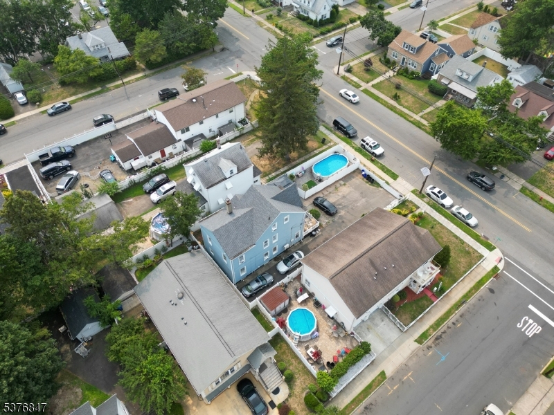 HILLCREST - Residential Income