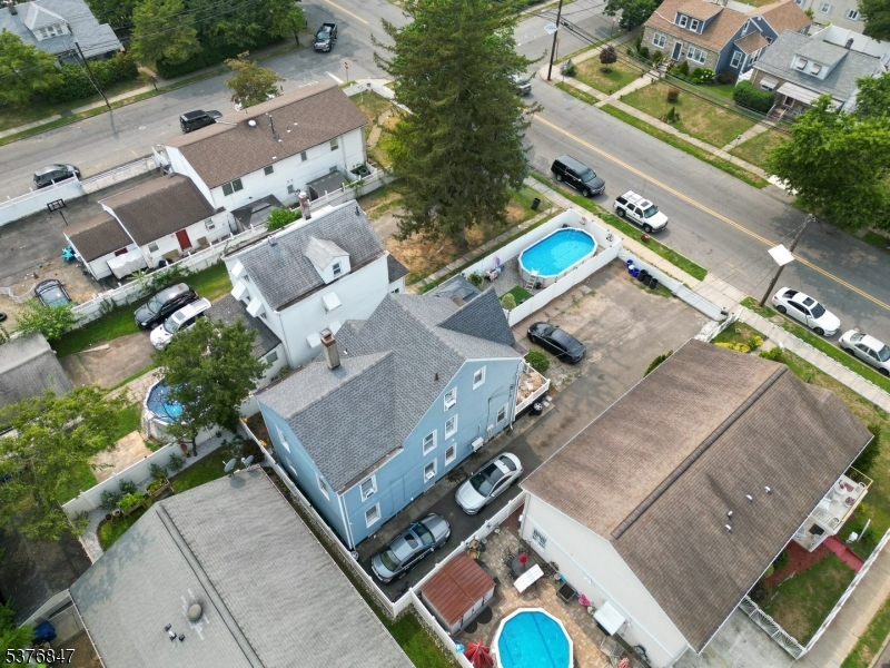 HILLCREST - Residential Income