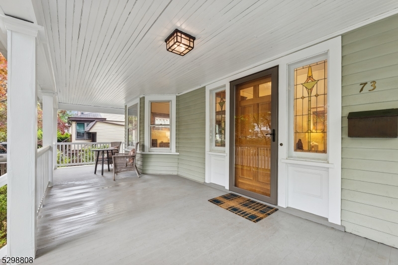 73 Pleasant Ave