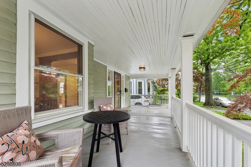 73 Pleasant Ave