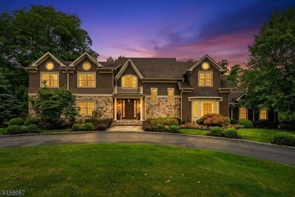 2 HOBSON DR, LIVINGSTON, NJ 07039 - Image 3836d51db75690da54347536fdcd2d4e/3809327977