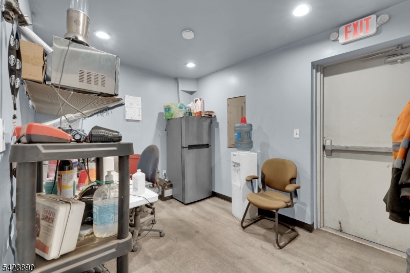 Allen St - Commercial Sale
