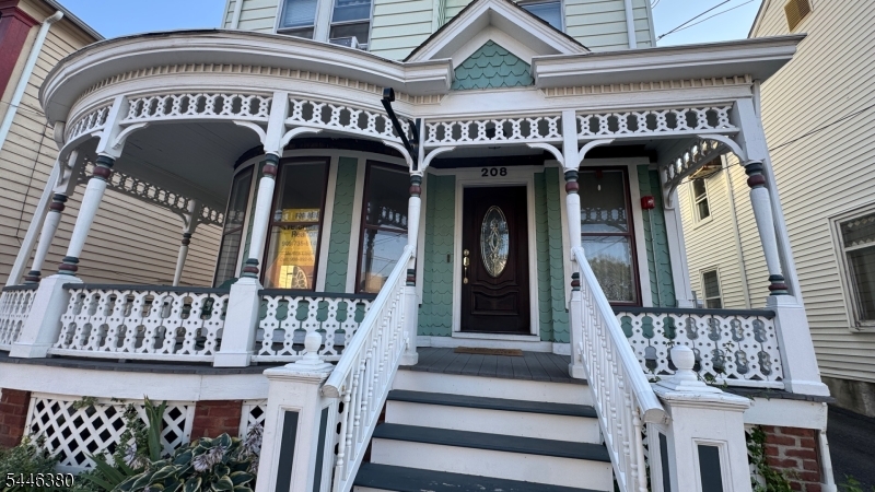 Photo 1 of 10 — 208 Main St, Hackettstown Town, NJ 07840