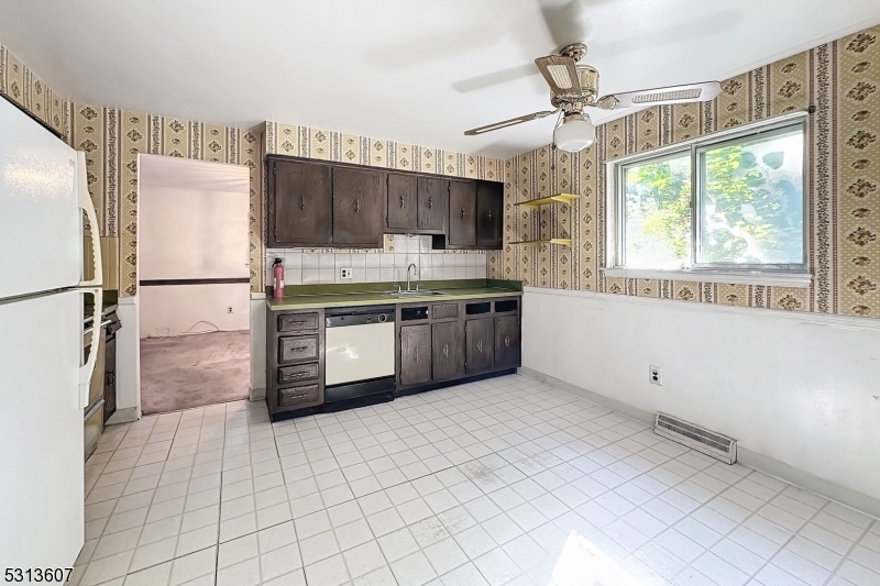 Tenby Chase - Residential