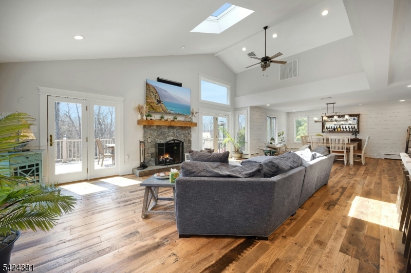 Pines Lake Community - Residential