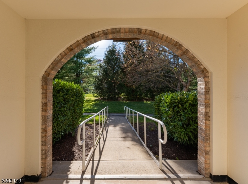 Parkside Ct - Residential