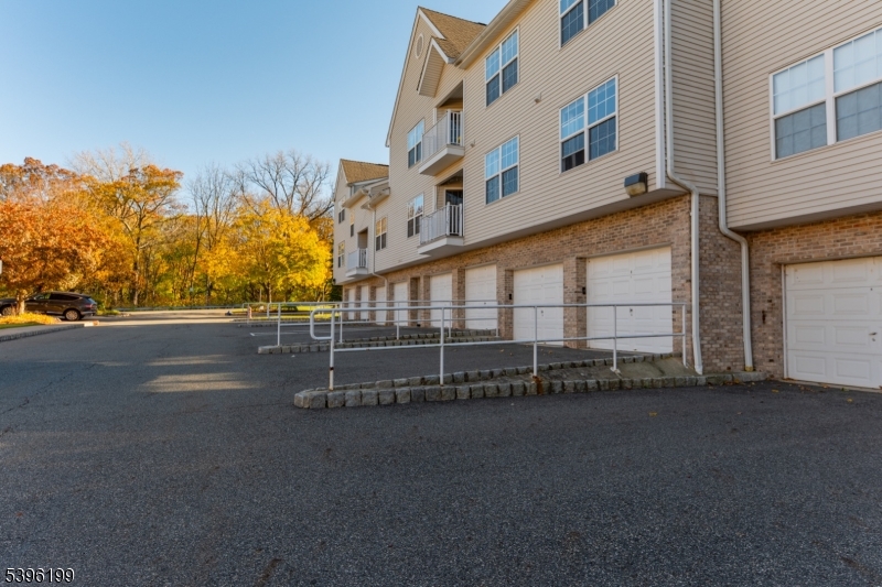 Parkside Ct - Residential