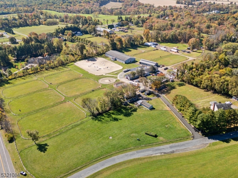 35 Salters Farm Rd