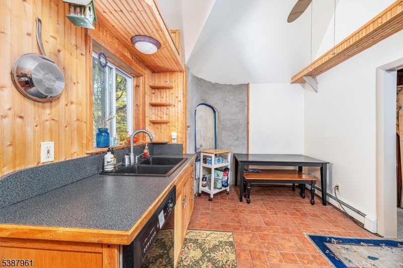 Beautiful Highland Lakes - Residential