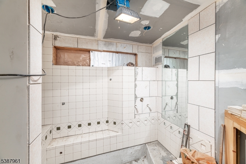 Beautiful Highland Lakes - Residential