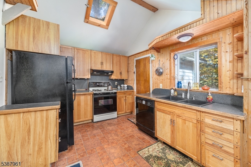 Beautiful Highland Lakes - Residential